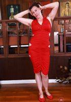 Elizabeth is back, in a red dress, Elizabeth (eli043) ATK Natural & Hairy: Elizabeth (Elizabeth is back, in a red dress)