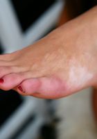 Iris in footfetish, Iris (iri029) ATK Petites: Iris (Iris in footfetish)