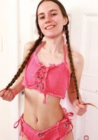 Sia Wood wants to be your cowgirl, Sia Wood (sia004) ATK Petites: Sia Wood (Sia Wood wants to be your cowgirl)