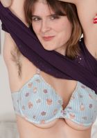 Hairy Sosha takes off her panties, Sosha (sos001) ATK Natural & Hairy: Sosha (Hairy Sosha takes off her panties)